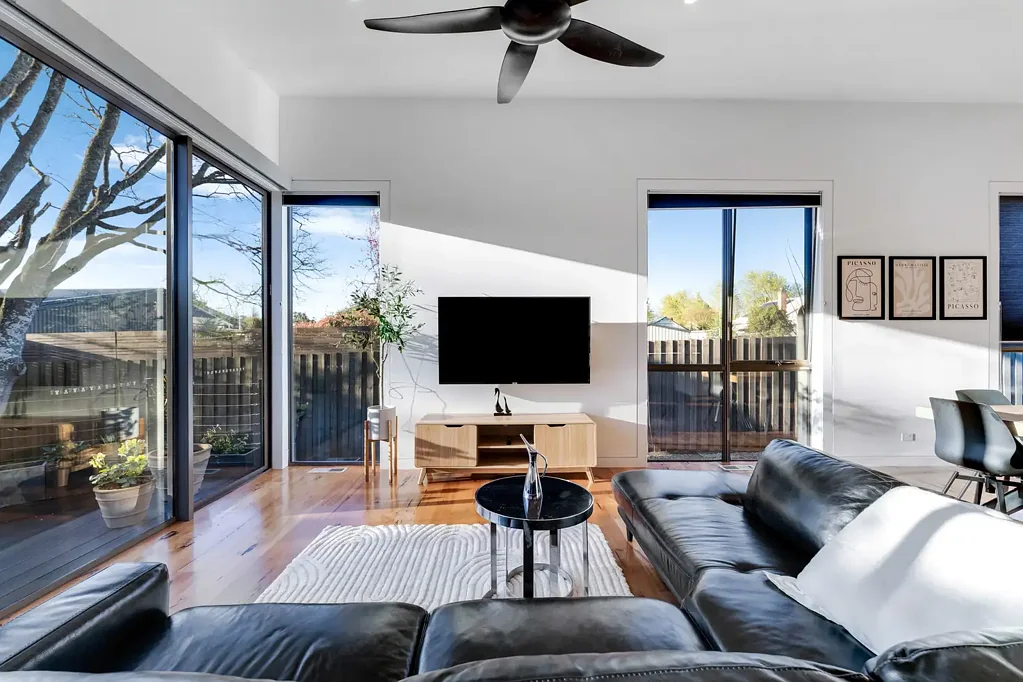 Trentham 3Kwarto Effortless Sophistication in a Prime Lifestyle Location!