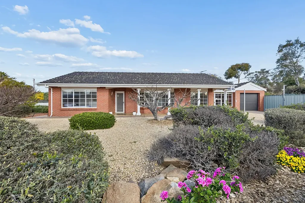 Murray Bridge 2બેડરૂમ Neat & Solid Home in Central Location