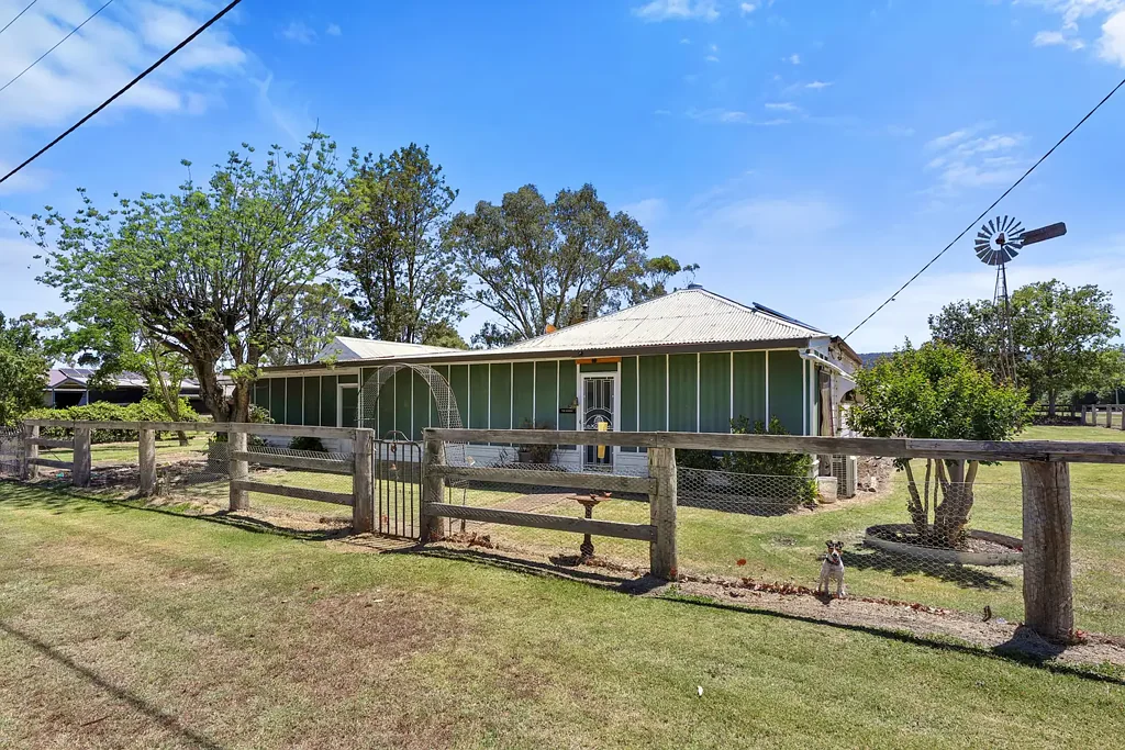 11 Vernon Street, Wingen, NSW 2337
