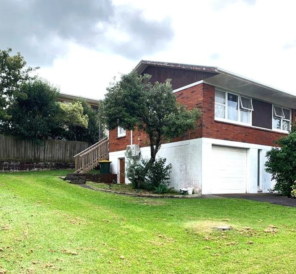 Well-presented two-bedroom brick house