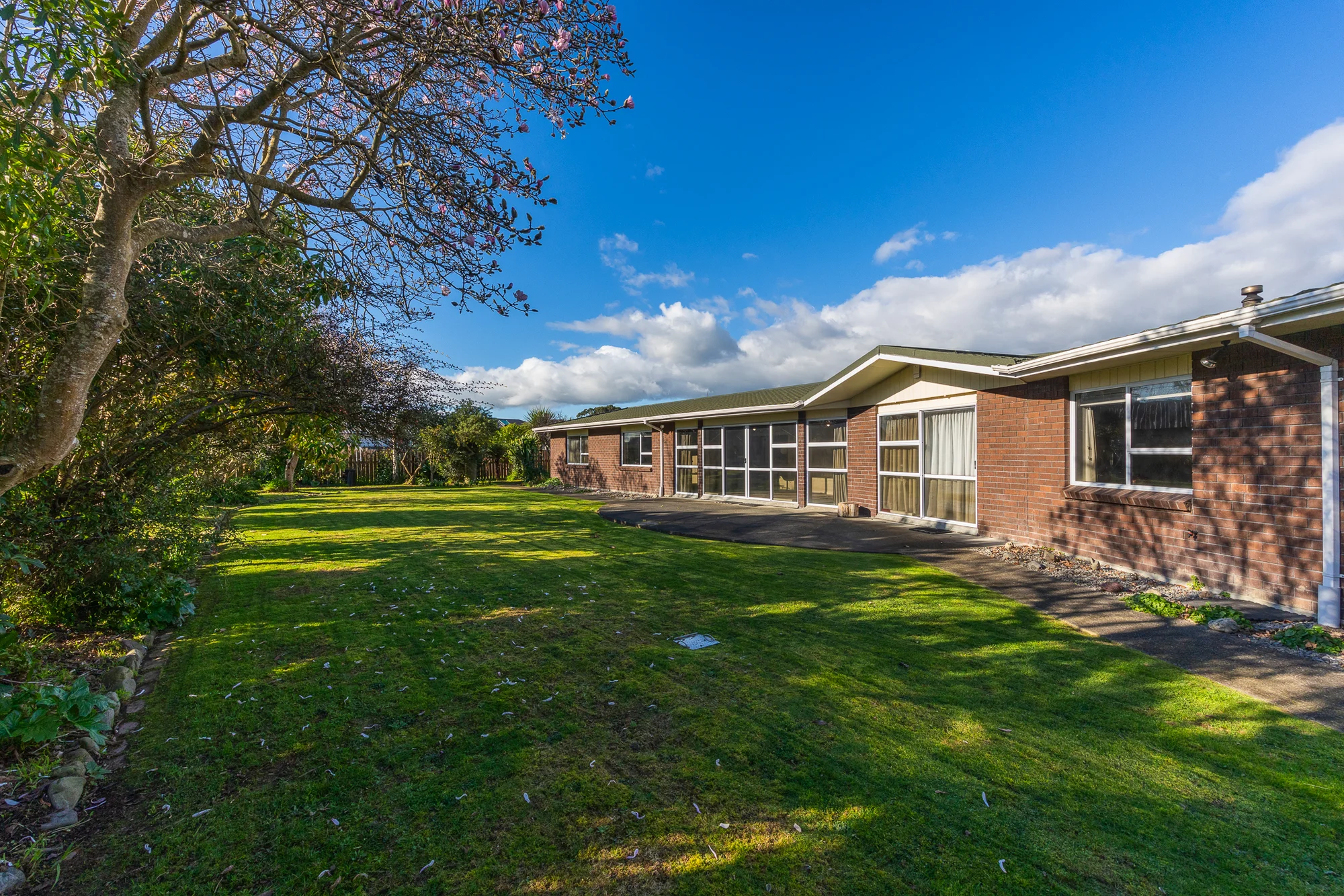 Levin 4房  Family Living Opposite Fairfield School