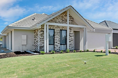 Labas ng Bahay - 43 KENT RD, MARANGAROO WA 6064