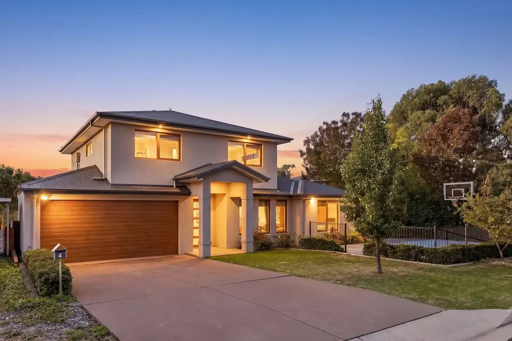 Chifley 6房  A Statement in Modern Family Luxury & Functionality
