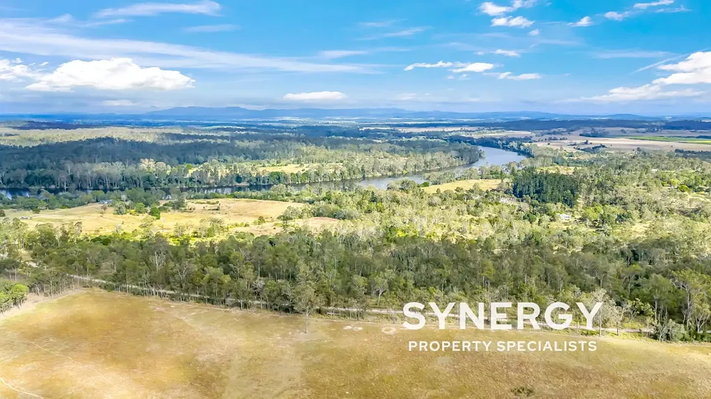 Delan  Tranquil Bushland Retreat on 24 Acres Backing onto the River