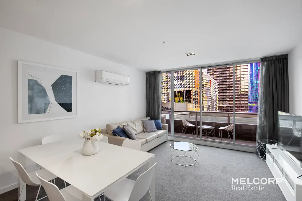 Melbourne 2房  Embrace city skyline views