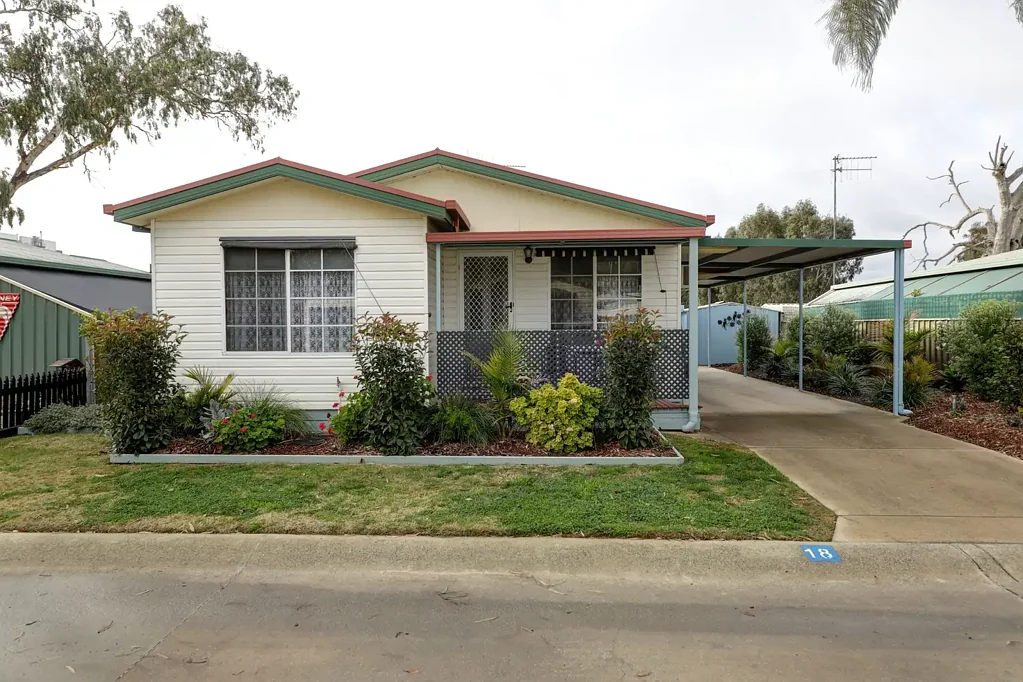 Cobram 3 Bedroom Community living