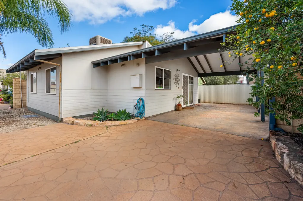 8A Hewitt Street, South Kalgoorlie, WA 6430