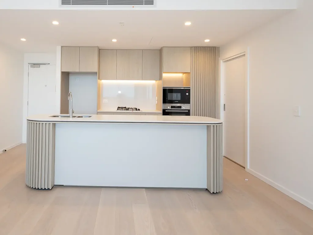 Sky-High Waterfront Living on Level 19- Two Bedroom Modern Design & Resort Amenities.