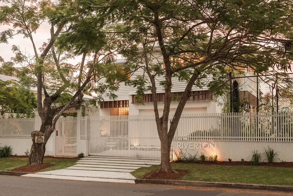 Chelmer 5બેડરૂમ 'Riverton' Subtropical Queenslander Living on 1,151m²