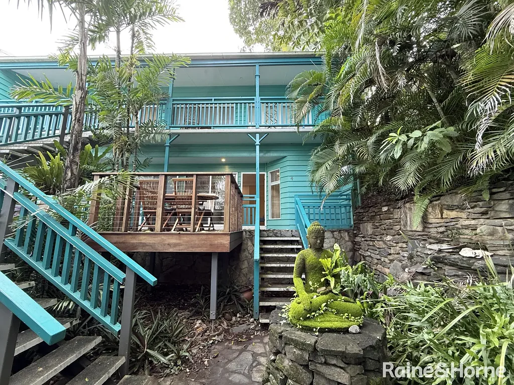 1 BEDROOM : 1 BATHROOM : UNIT : FULLY FURNISHED : ON MACROSSAN