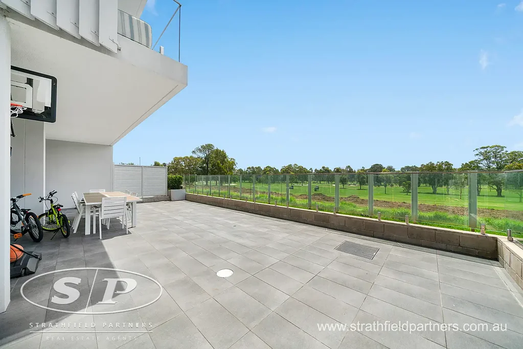 Strathfield 3ਬੈੱਡਰੂਮ Ex-Display – Uninterrupted Golf Course Views Frontage Luxury Living (299sqm Total Area)