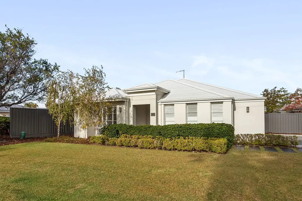 561 Karrinyup Rd, Stirling, WA 6021
