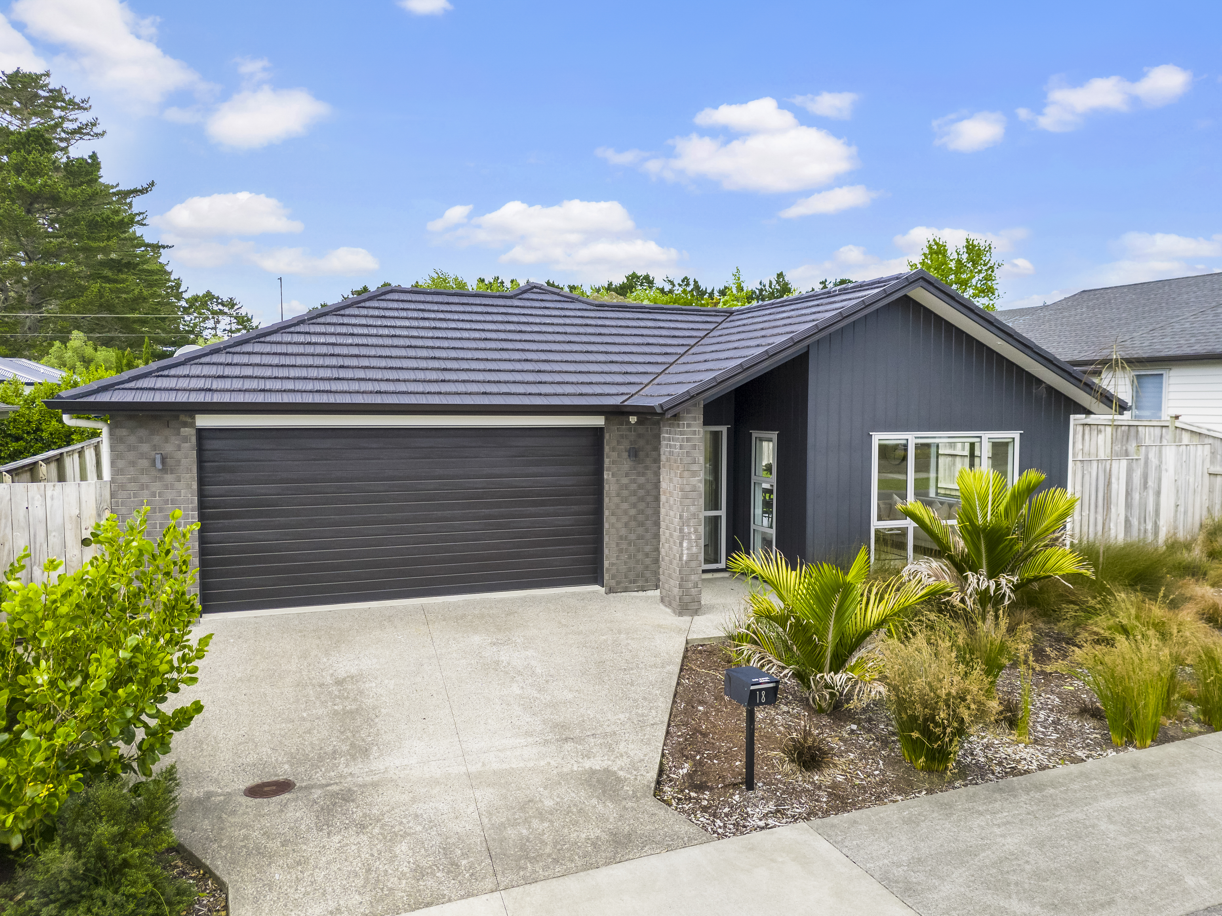 18 Papa Orchard Drive, Kumeu, Auckland - Rodney, 4 phòng ngủ, 0 phòng tắm, House