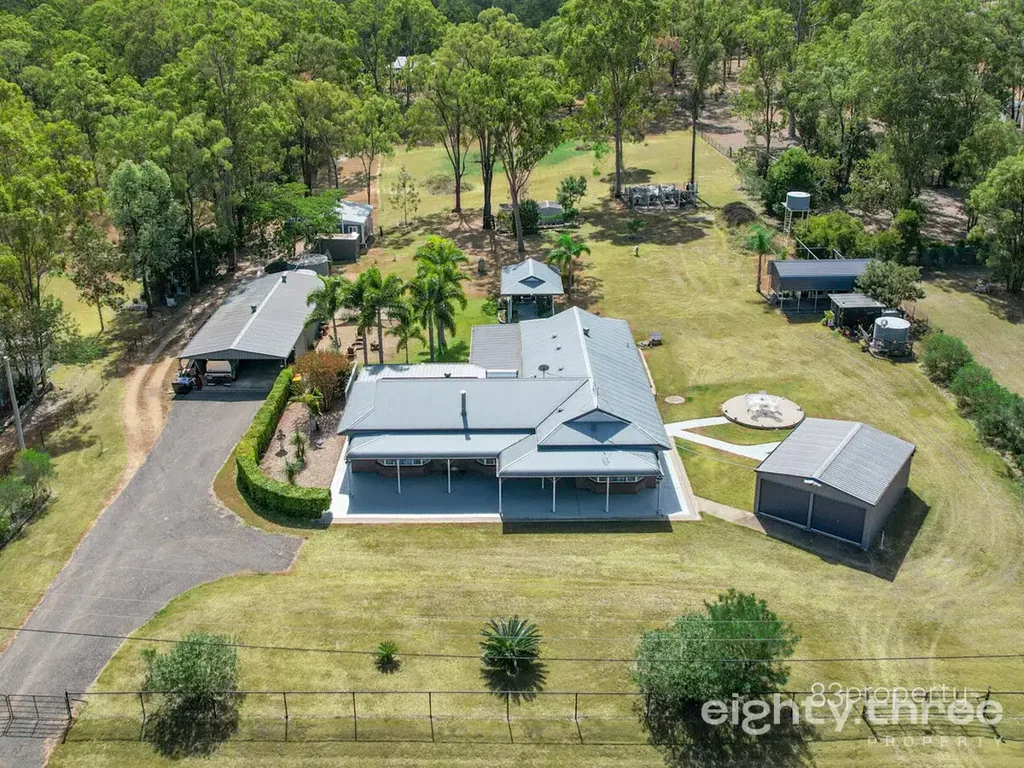 Regency Downs 4침실 Space, Style & So Much More - Acreage Living Done Right!