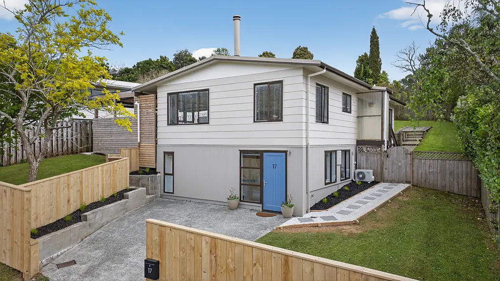 17 Topliss Drive, Northcross, North Shore City, Auckland