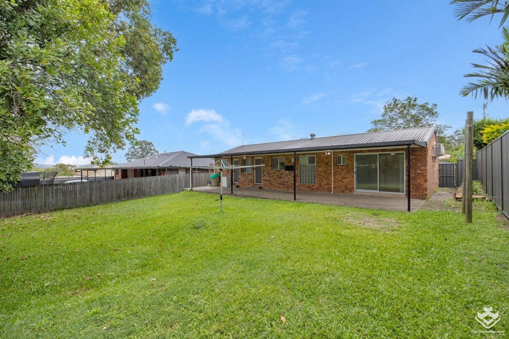 15 CLARINDA AV, SPRINGWOOD QLD 4127, 0 chambres, 0 salles de bain, House