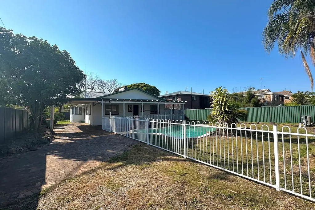3 Bedroom Unfurnished Single Level Home with a Pool!