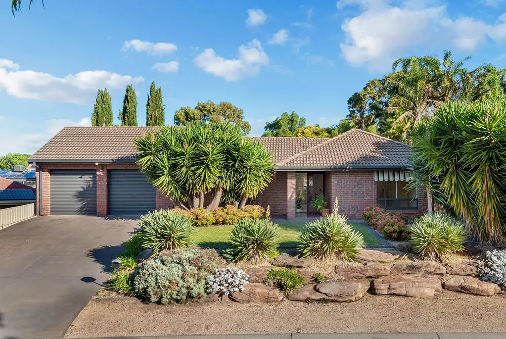 Reynella 4房  Custom Designed Family Living in a Quiet Reynella Pocket
