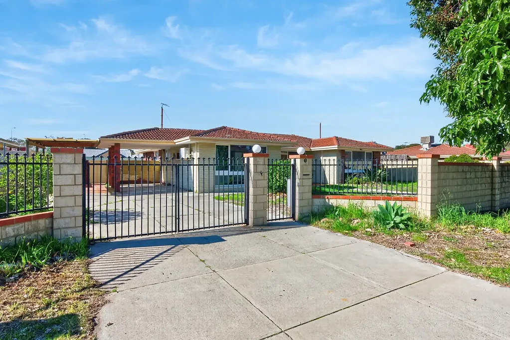 Spacious 3 bedroom home with extra living space