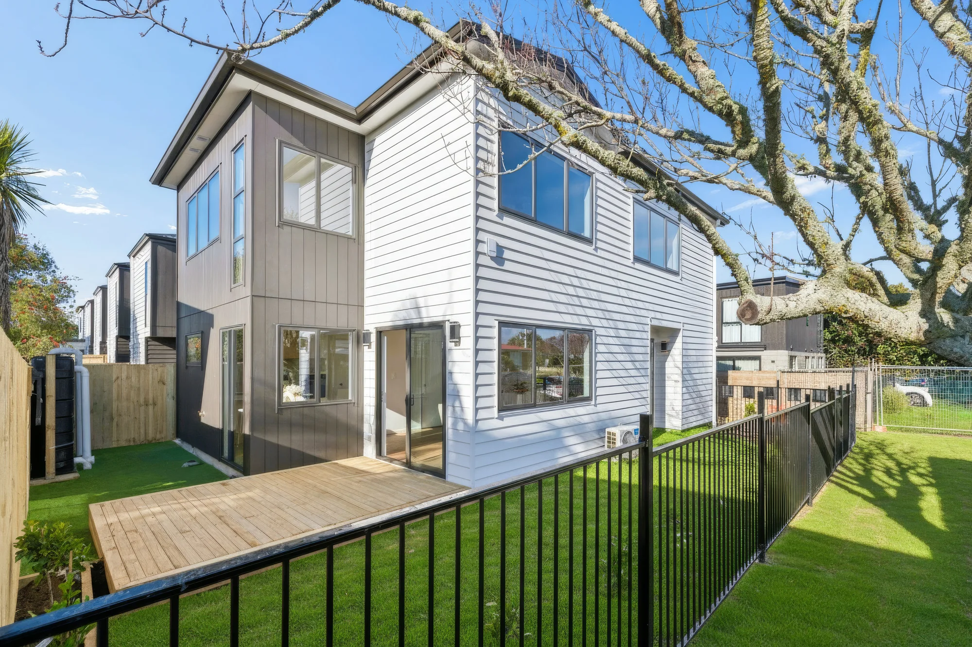 Mangere Bridge 4部屋 Road Frontage Standalone, New & Built to Impress