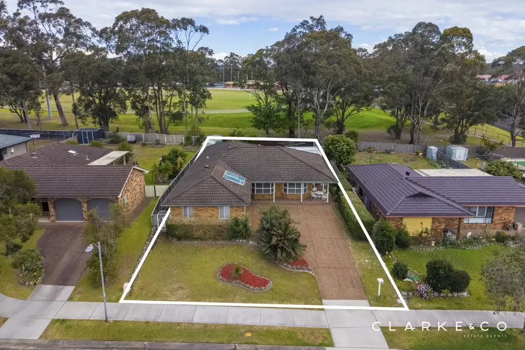 Thornton 4Kwarto LOCATION, SPACE & EXCITING POTENTIAL!
