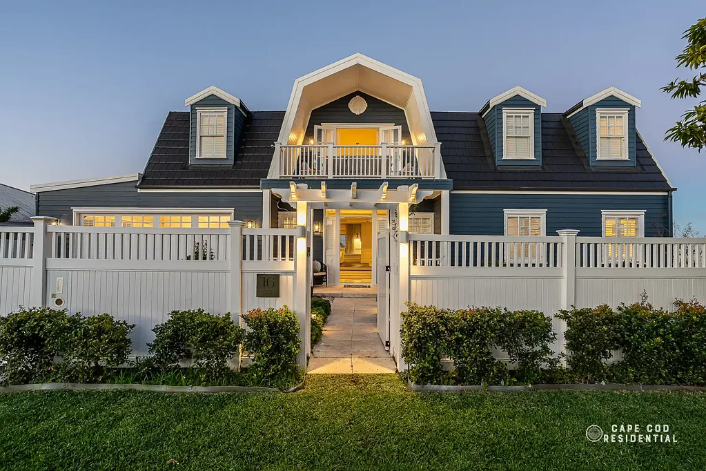 Carrara 5Moenga Grand Cape Cod Masterpiece With Panoramic Gold Coast Skyline, Ocean & Hinterland Views