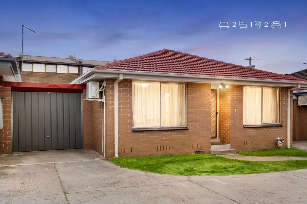 Modern Comfort, Convenience in Great Location