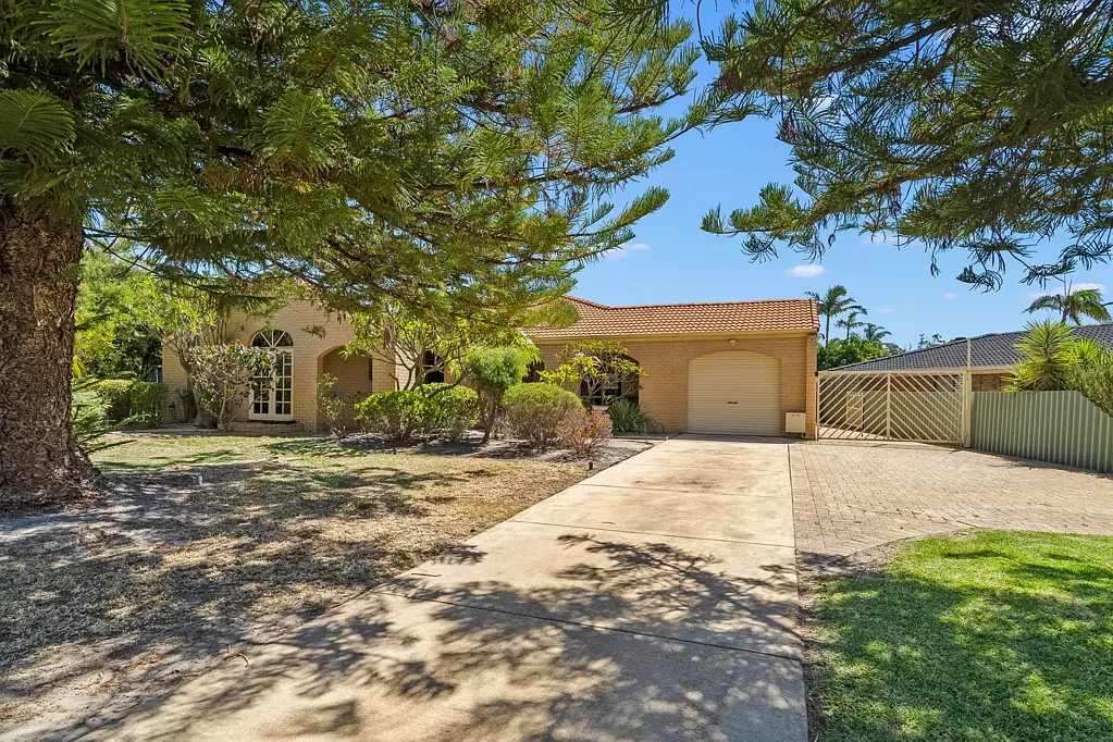 Halls Head 4部屋 UNDER OFFER !   Big Home and 743sqm!