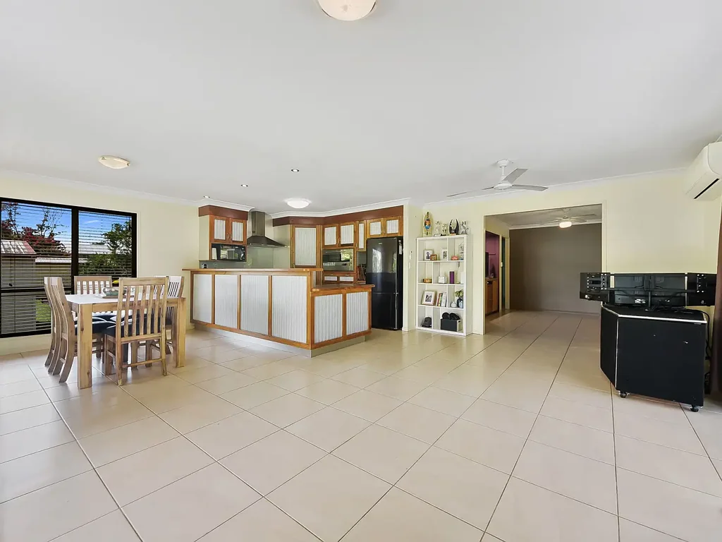 Dayboro 5ห้องนอน Rare Dayboro Investment Opportunity - Metres from the school and coffee shop!