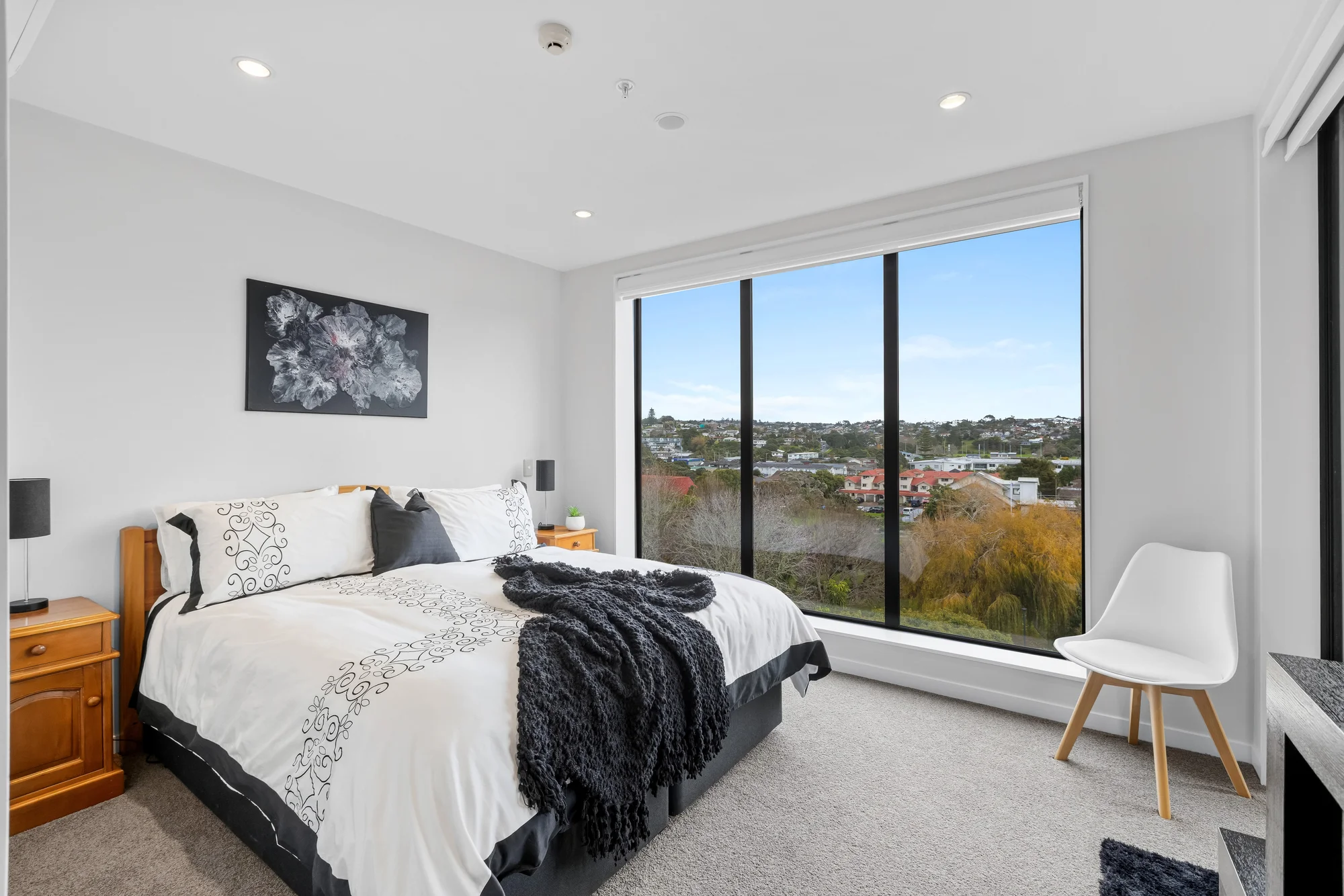 Browns Bay 2房  Penthouse Apartment - Coastal Lifestyle