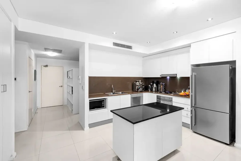 Oversized, Luxurious Apartment in the Heart of Botany