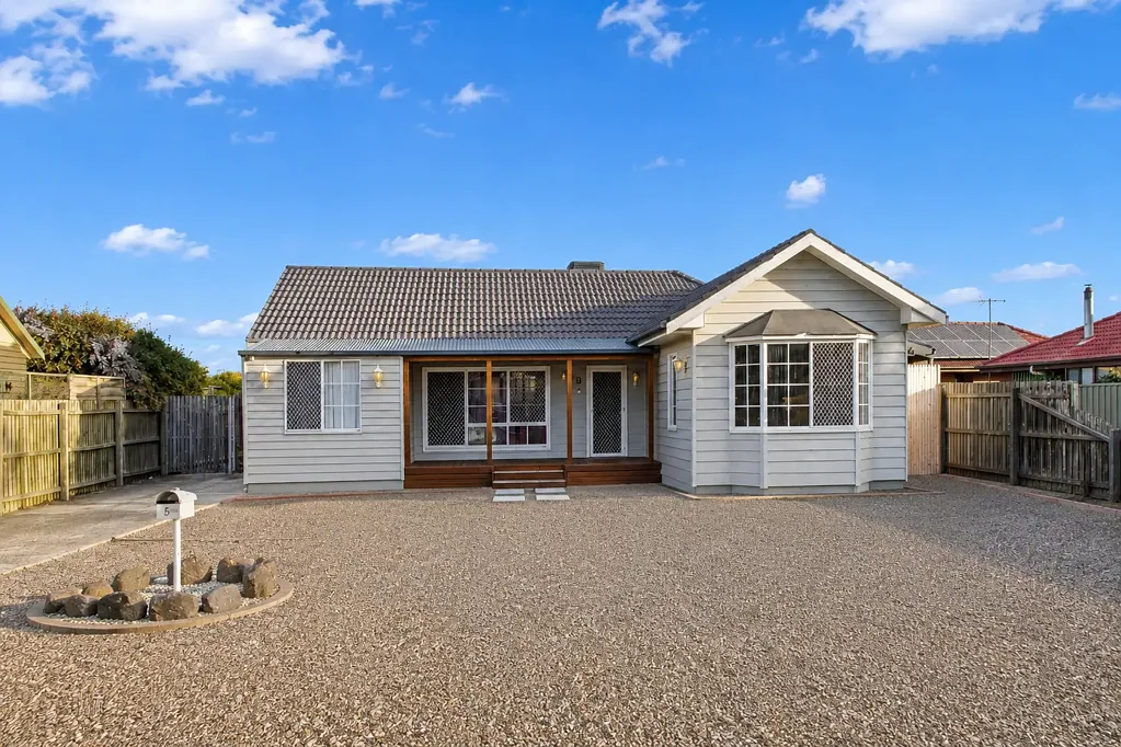 Melton South 4Moenga Spacious Family Home with Strong Rental Return (525 PW) & Subdivision Potential!
