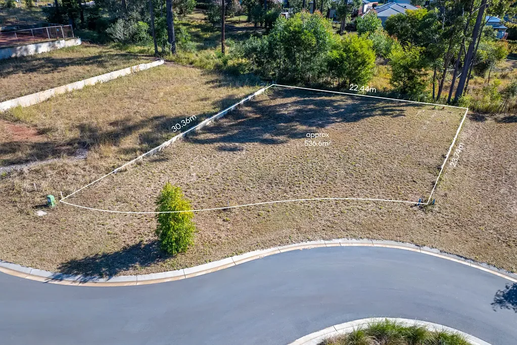 Port Macquarie Level 537sqm; serene cul-de-sac, backing bushland