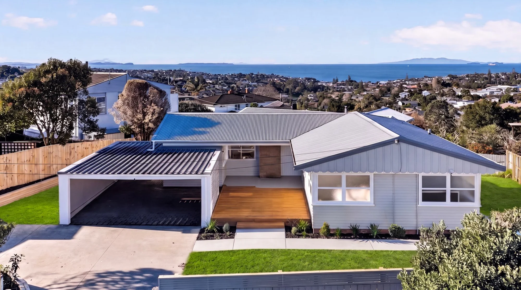 Mairangi Bay 4房 单层舒居！从清晨海景到名校未来，这里一步到位！ SEA VIEWS. SINGLE LEVEL. SCHOOL ZONES.