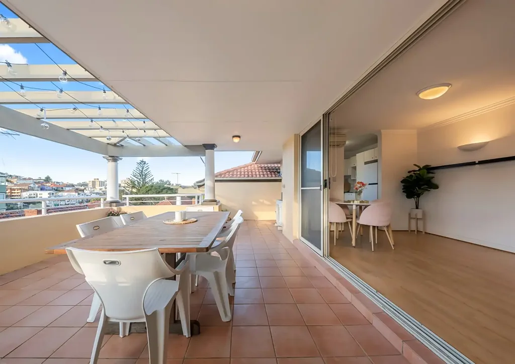 Spacious, Light-Filled 2-Bedroom Apartment Just Moments from Coogee Beach