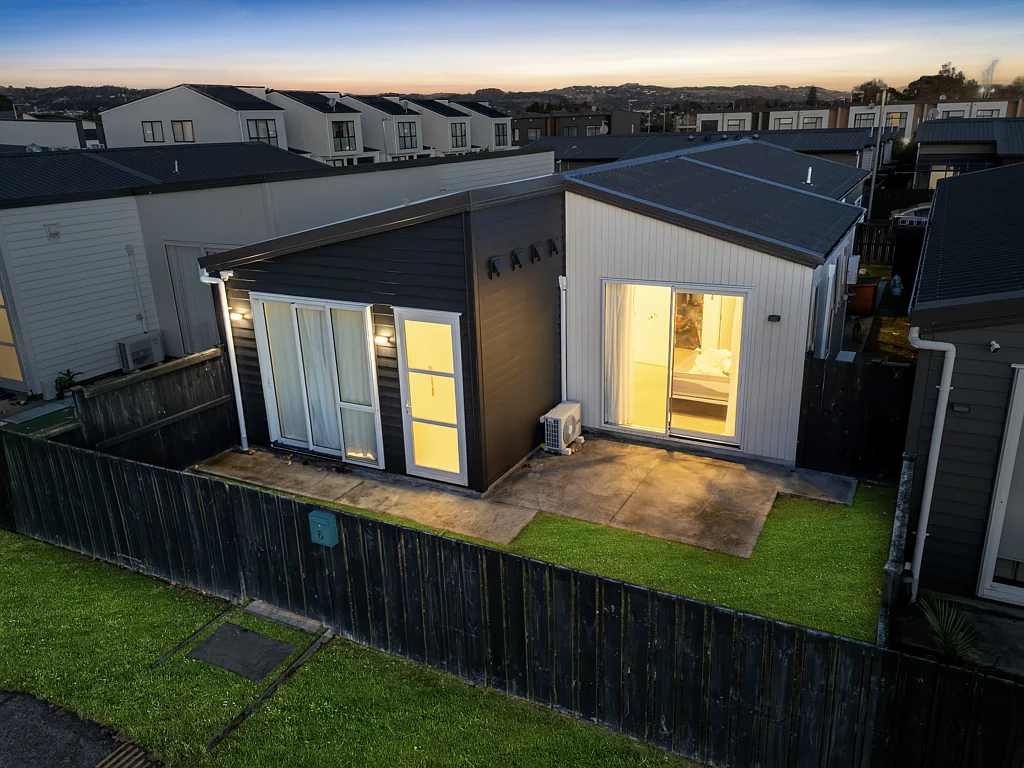 Papakura 3બેડરૂમ Owners Have Moved - Must Be Sold!