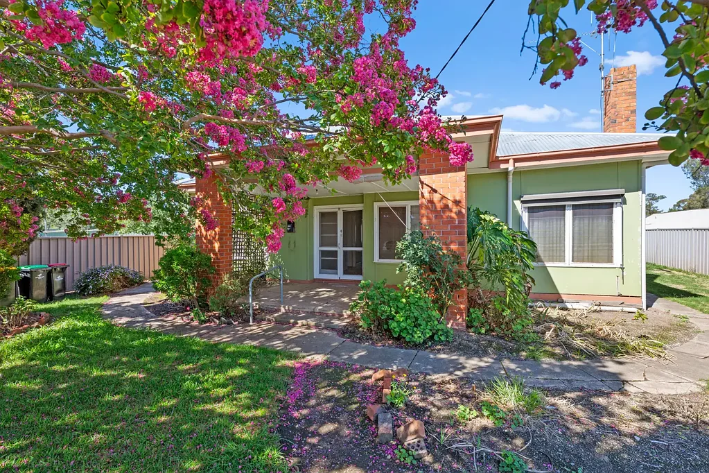 Euroa 3ห้องนอน Classic Three-Bedroom Home on a Generous Allotment