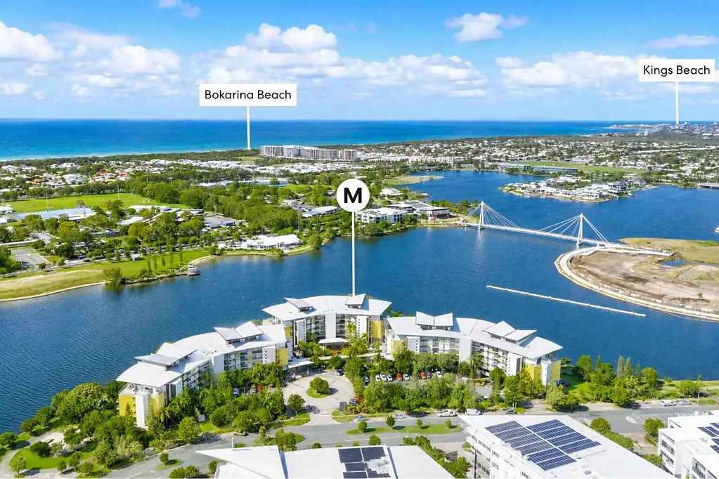 Birtinya 3房  Outstanding value on offer - superb penthouse offering uninterrupted waterfront views
