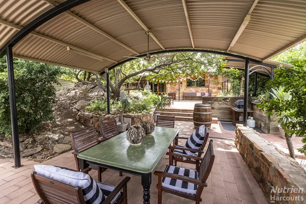 Araluen 4ਬੈੱਡਰੂਮ Sanctuary of Style & Space!