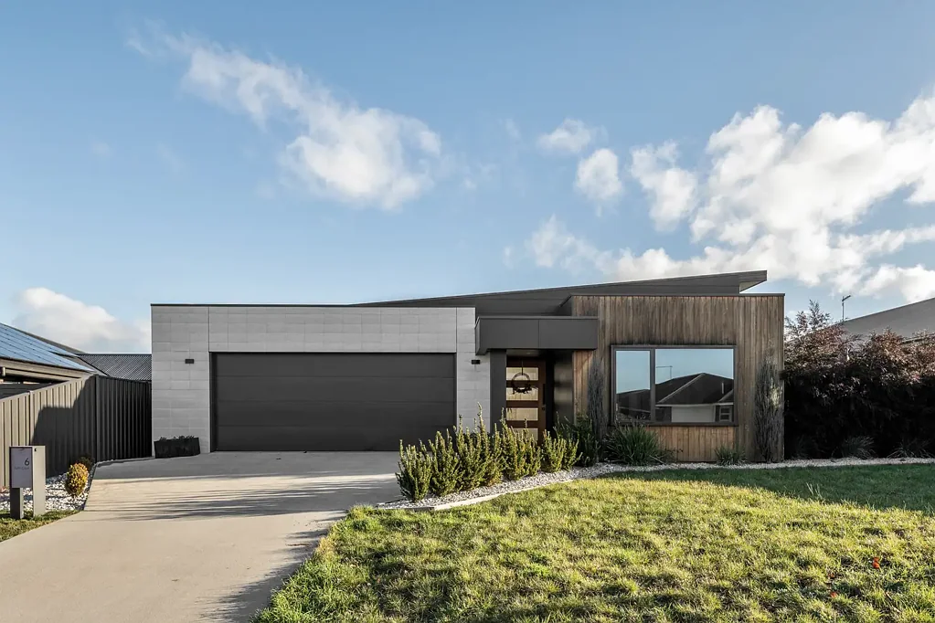 6 Forth Court, Youngtown, TAS 7249