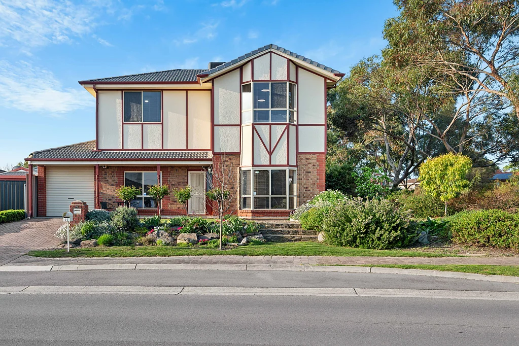 77 Warburton Drive, Woodcroft, SA 5162