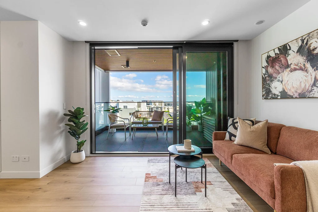 Eden Terrace 1房  Seen enough tiny 1 bed? This one is special!