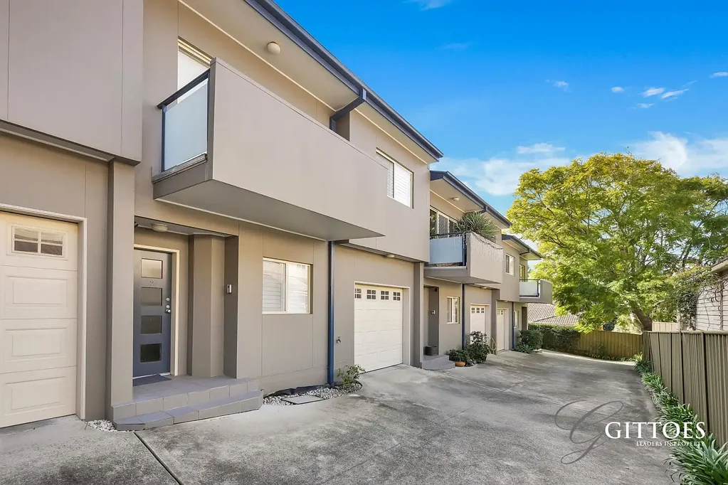 East Gosford 2 Slaapkamer Contemporary Townhouse & Sought-After Location