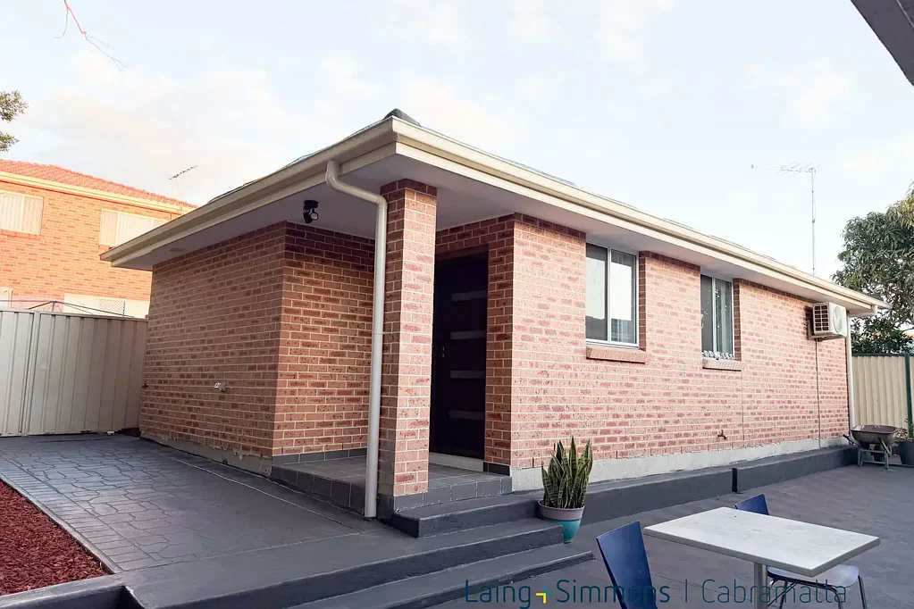 BRAND NEW GRANNY FLAT + WATER INCLUDED