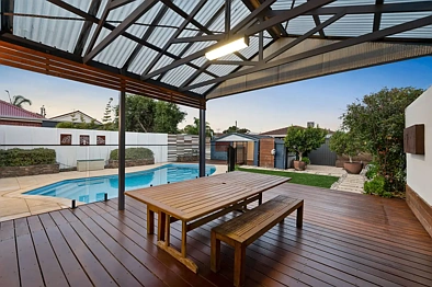 Largs Bay 4chambre Coastal Family Haven with Sparkling Pool