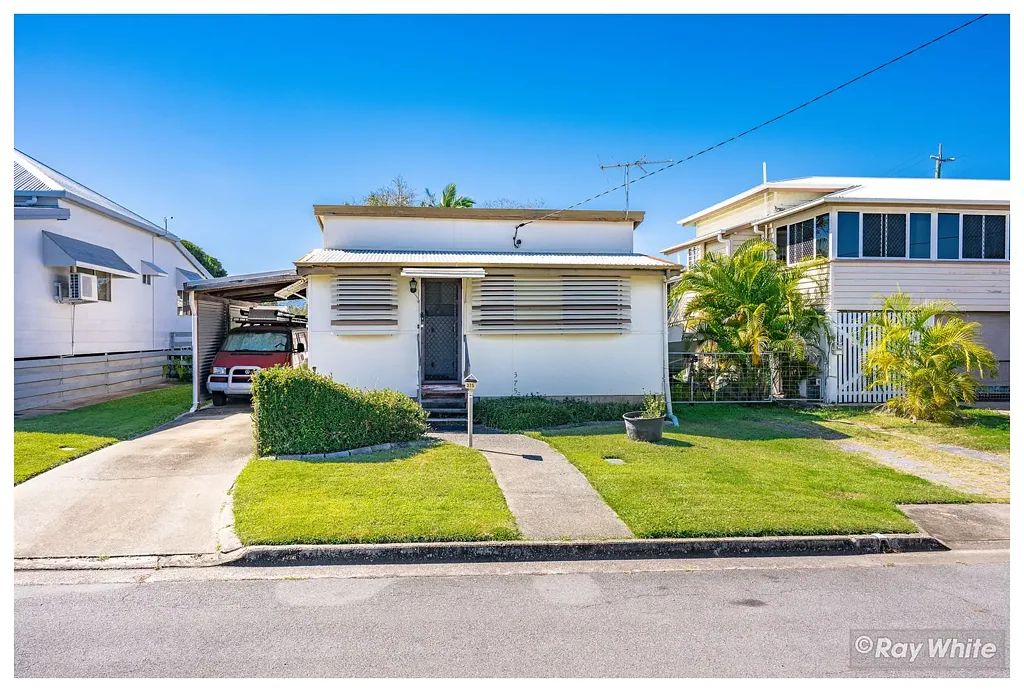 375 East Street, Depot Hill, QLD 4700