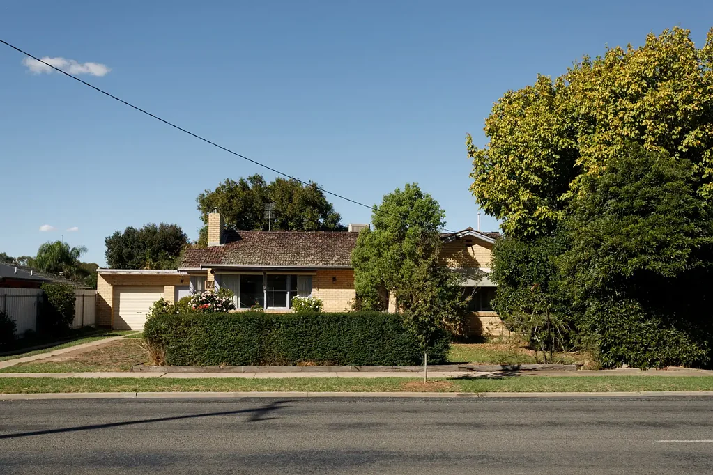 Tatura 3ห้องนอน Brick Veneer Home in a Convenient Central Location