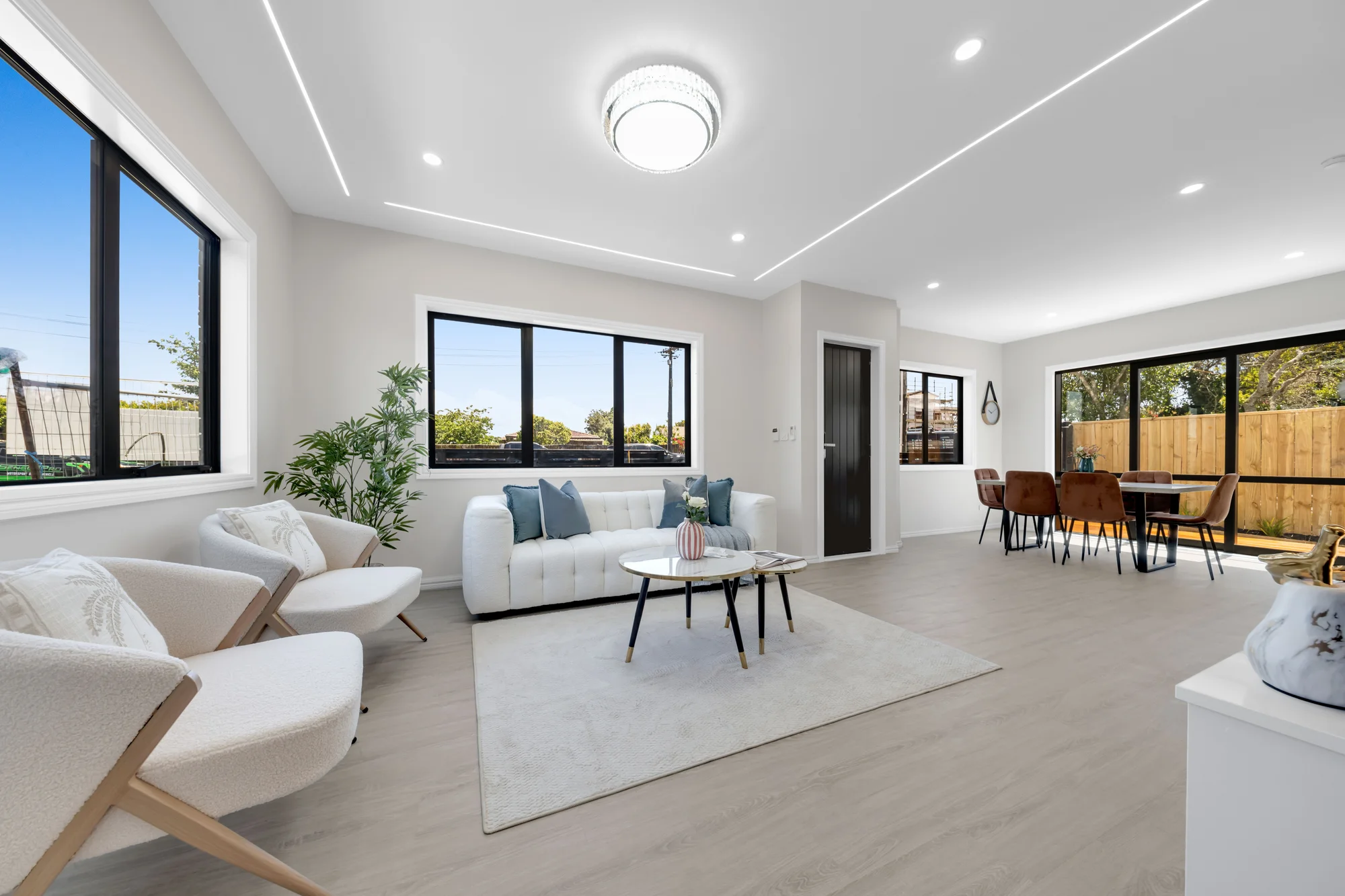Bucklands Beach 4 Slaapkamer Only 1 Left, Macleans Primary!