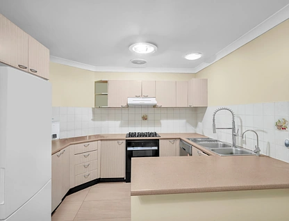 11B Rutledge Crescent, Quakers Hill, Outer Western Sydney, 3 Kuwarto, 2 Banyo, Apartment