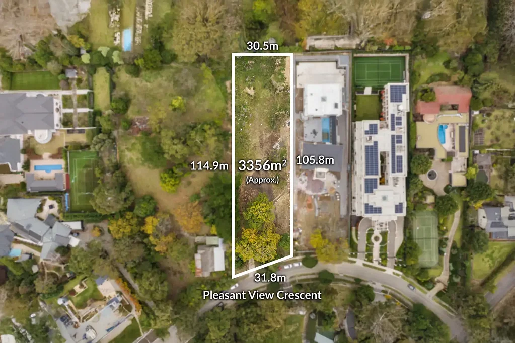 Wheelers Hill Exclusive Development Opportunity on 3356sqm